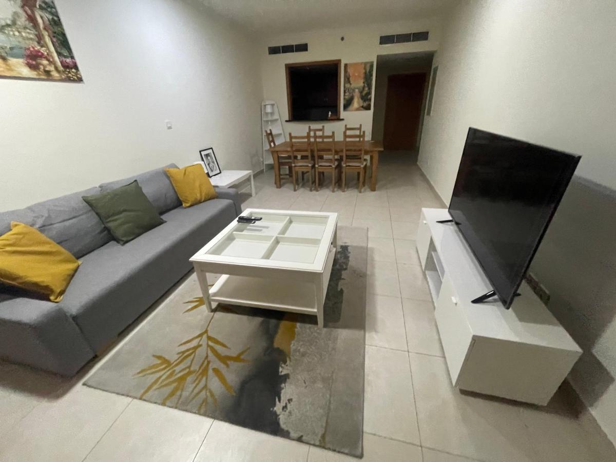 Metro Premium Location Spacious 2 Bedroom Apartment Right Next To The Metro Dubai Buitenkant foto