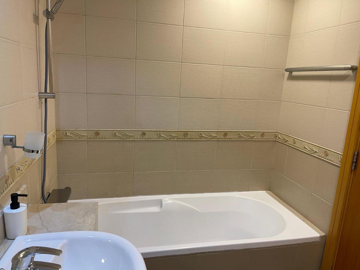 Metro Premium Location Spacious 2 Bedroom Apartment Right Next To The Metro Dubai Buitenkant foto